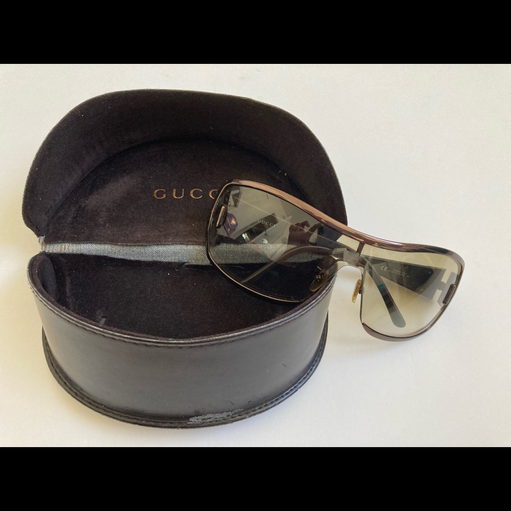 GUCCI Brown sunglasses (preowned)